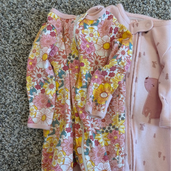 0-3 month footed sleepers - Picture 2 of 5